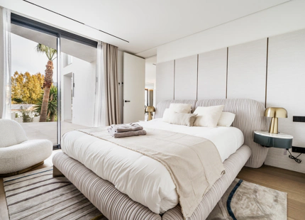 VILLA ESTÉTICA EN VENTA CERCA DE PUERTO BANÚS, MARBELLA