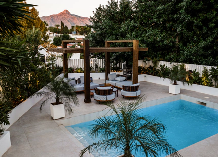 VILLA ESTÉTICA EN VENTA CERCA DE PUERTO BANÚS, MARBELLA