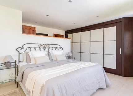 VILLA ESPLENDIDA DE ESTILO ANDALUZ EN VENTA EN VALLE ROMANO, ESTEPONA