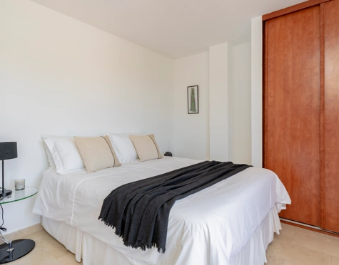 Villa for sale in Valle Romano, Estepona West