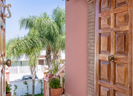 VILLA ESPLENDIDA DE ESTILO ANDALUZ EN VENTA EN VALLE ROMANO, ESTEPONA