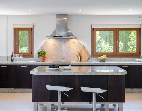 Villa for sale in Valle Romano, Estepona West