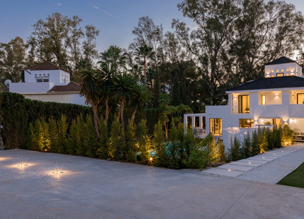 VILLA EXCLUSIVA EN VENTA EN LAS BRISAS, NUEVA ANDALUCIA 