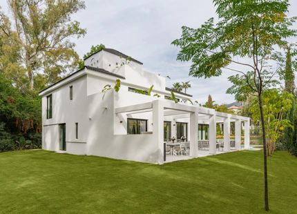 VILLA EXCLUSIVA EN VENTA EN LAS BRISAS, NUEVA ANDALUCIA 