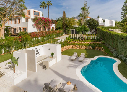 VILLA EXCLUSIVA EN VENTA EN LAS BRISAS, NUEVA ANDALUCIA 