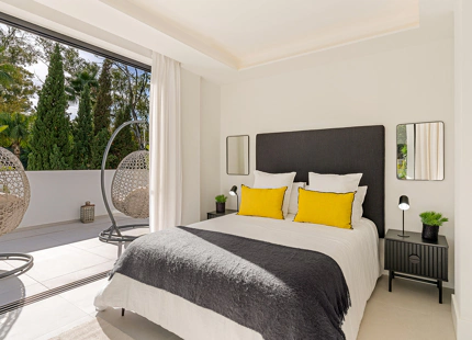 VILLA EXCLUSIVA EN VENTA EN LAS BRISAS, NUEVA ANDALUCIA 