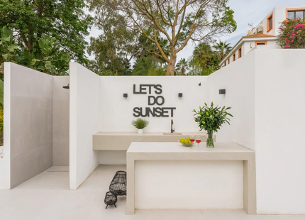 VILLA EXCLUSIVA EN VENTA EN LAS BRISAS, NUEVA ANDALUCIA 