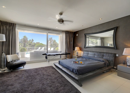 MODERN FRONTLINE GOLF VILLA FOR SALE IN NUEVA ANDALUCÍA, MARBELLA