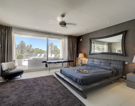 Villa for sale in Los Naranjos Golf, Nueva Andalucia