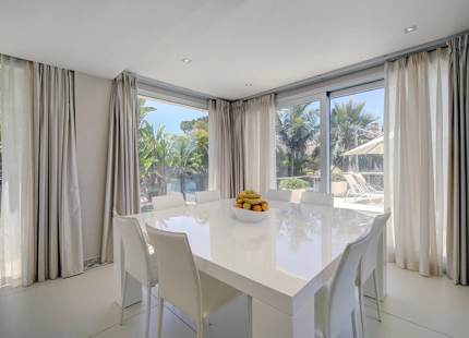 MODERN FRONTLINE GOLF VILLA FOR SALE IN NUEVA ANDALUCÍA, MARBELLA