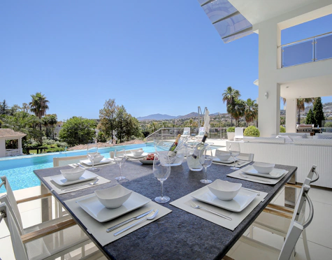 Villa for sale in Los Naranjos Golf, Nueva Andalucia