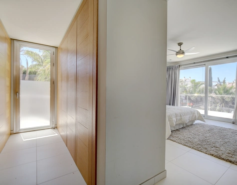Villa for sale in Los Naranjos Golf, Nueva Andalucia
