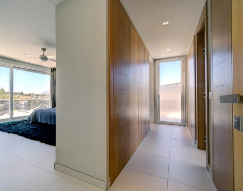 Villa for sale in Los Naranjos Golf, Nueva Andalucia
