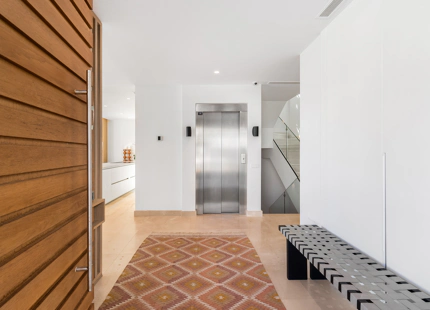 VILLA CONVENIENTE CON PISCINA DE INMERSIÓN EN VENTA EN SAN PEDRO DE ALCÁNTARA