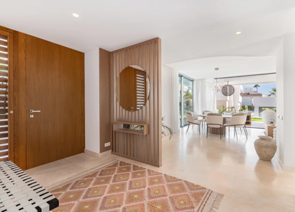 VILLA CONVENIENTE CON PISCINA DE INMERSIÓN EN VENTA EN SAN PEDRO DE ALCÁNTARA