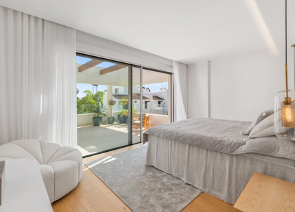 VILLA CONVENIENTE CON PISCINA DE INMERSIÓN EN VENTA EN SAN PEDRO DE ALCÁNTARA