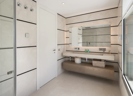 VILLA CONVENIENTE CON PISCINA DE INMERSIÓN EN VENTA EN SAN PEDRO DE ALCÁNTARA