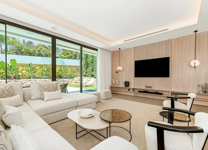 NEWLY BUILT VILLA FOR SALE IN NUEVA ANDALUCIA