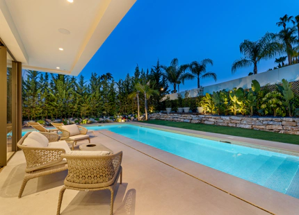 NEWLY BUILT VILLA FOR SALE IN NUEVA ANDALUCIA