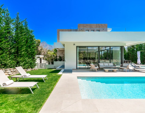 VILLA DE NUEVA CONSTRUCCIÓN EN VENTA EN NUEVA ANDALUCÍA 