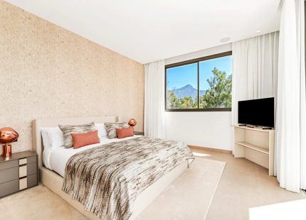NEWLY BUILT VILLA FOR SALE IN NUEVA ANDALUCIA