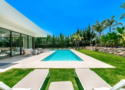 NEWLY BUILT VILLA FOR SALE IN NUEVA ANDALUCIA