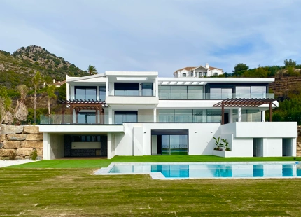 IMPRESIONANTE VILLA CONTEMPORÁNEA EN MARBELLA CLUB GOLF RESORT, BENAHAVÍS