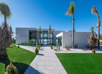 IMPRESIONANTE VILLA CONTEMPORÁNEA EN MARBELLA CLUB GOLF RESORT, BENAHAVÍS