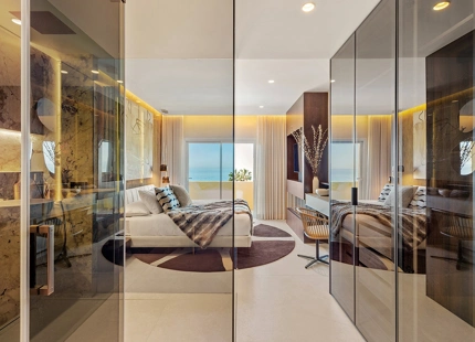 IMPRESIONANTE ÁTICO DÚPLEX EN PRIMERA LÍNEA EN VENTA EN RÍO REAL, MARBELLA