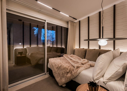 IMPRESIONANTE ÁTICO DÚPLEX EN PRIMERA LÍNEA EN VENTA EN RÍO REAL, MARBELLA