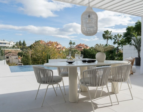 Villa for sale in Nueva Andalucia, Marbella