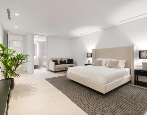 Villa for sale in Cortijo Blanco, San Pedro de Alcantara