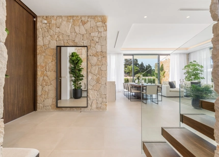 ESPLENDIDA VILLA JUNTO A LA PLAYA EN CORTIJO BLANCO, SAN PEDRO DE ALCÁNTARA