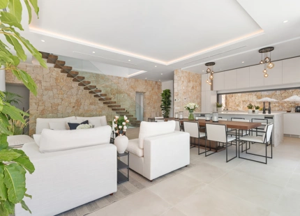 ESPLENDIDA VILLA JUNTO A LA PLAYA EN CORTIJO BLANCO, SAN PEDRO DE ALCÁNTARA