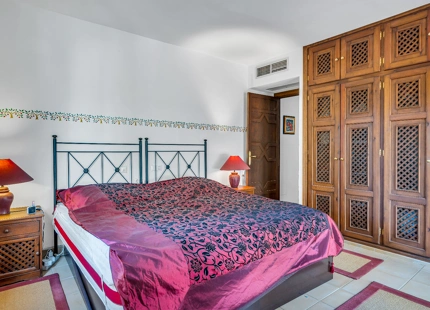VILLA CAMPESTRE EN VENTA EN EL NEW GOLDEN MILE, ESTEPONA