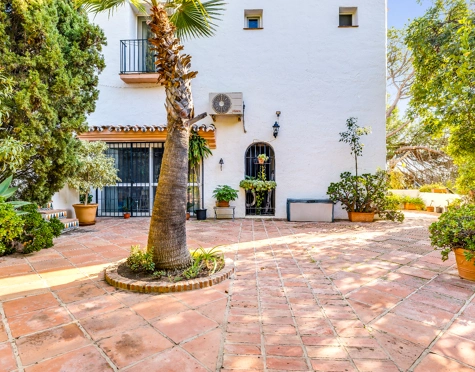 Villa en venta en Selwo, Estepona East