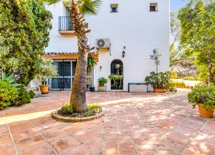 VILLA CAMPESTRE EN VENTA EN EL NEW GOLDEN MILE, ESTEPONA