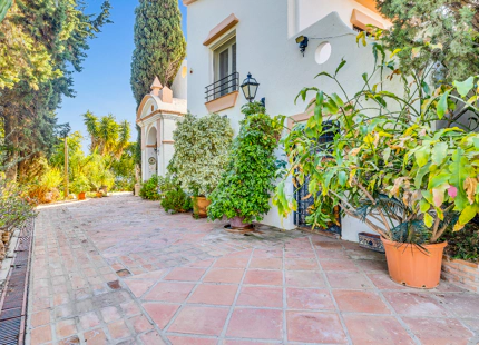 VILLA CAMPESTRE EN VENTA EN EL NEW GOLDEN MILE, ESTEPONA