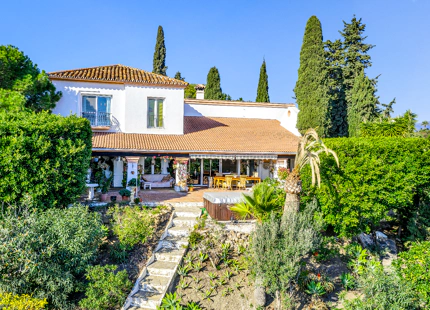 VILLA CAMPESTRE EN VENTA EN EL NEW GOLDEN MILE, ESTEPONA