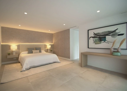 ESPECTACULAR VILLA RECIENTEMENTE RENOVADA EN LAGOMAR, NUEVA ANDALUCÍA