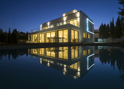 ESPECTACULAR VILLA RECIENTEMENTE RENOVADA EN LAGOMAR, NUEVA ANDALUCÍA