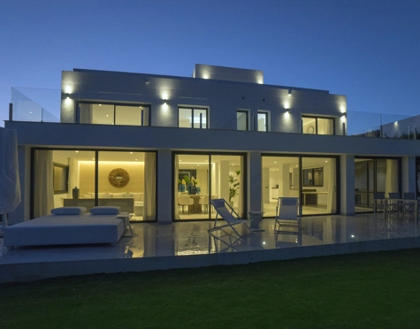 Villa for sale in Nueva Andalucia, Marbella
