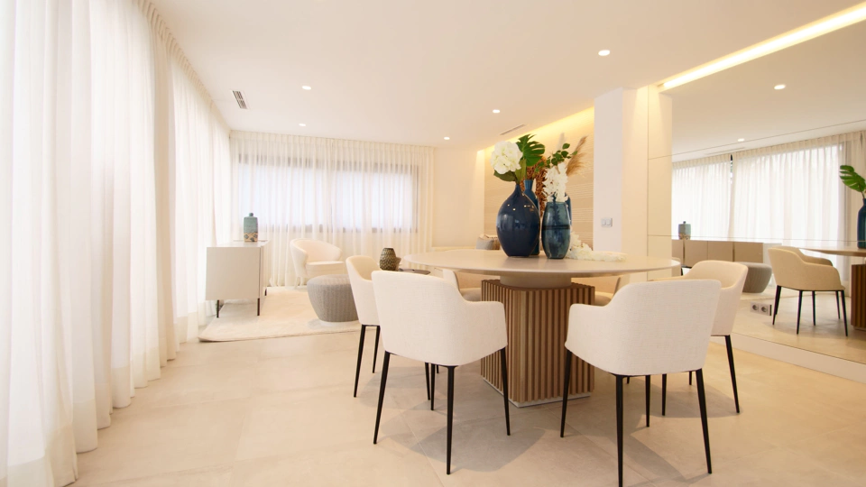 Villa en venta en Nueva Andalucia, Marbella