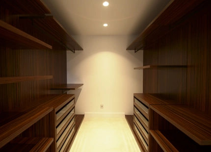 ESPECTACULAR VILLA RECIENTEMENTE RENOVADA EN LAGOMAR, NUEVA ANDALUCÍA