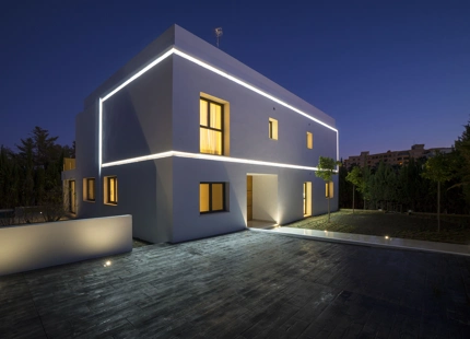ESPECTACULAR VILLA RECIENTEMENTE RENOVADA EN LAGOMAR, NUEVA ANDALUCÍA