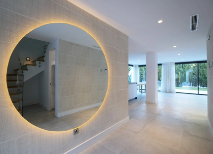 ESPECTACULAR VILLA RECIENTEMENTE RENOVADA EN LAGOMAR, NUEVA ANDALUCÍA