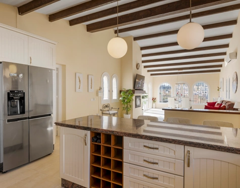 Villa for sale in Valle Romano, Estepona West