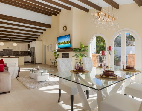 Villa for sale in Valle Romano, Estepona West