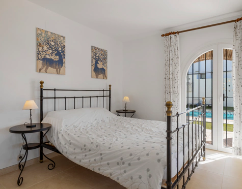 Villa for sale in Valle Romano, Estepona West