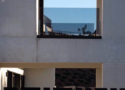 LUJOSA VILLA CONTEMPORÁNEA CON VISTAS AL MEDITERRÁNEO